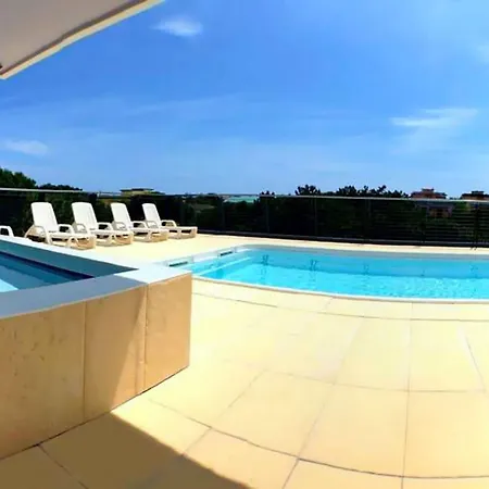 Appartement Days And Poolside Relax