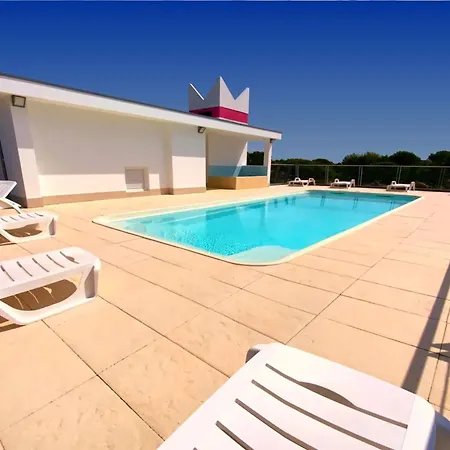 Days And Poolside Relax *