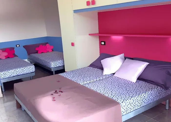 Days And Poolside Relax ביביונה